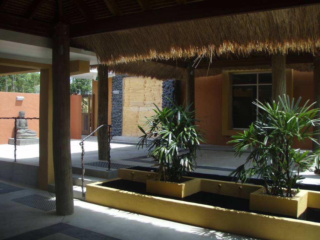 Rendering and Painting Noosa Queensland Shopping Complex
